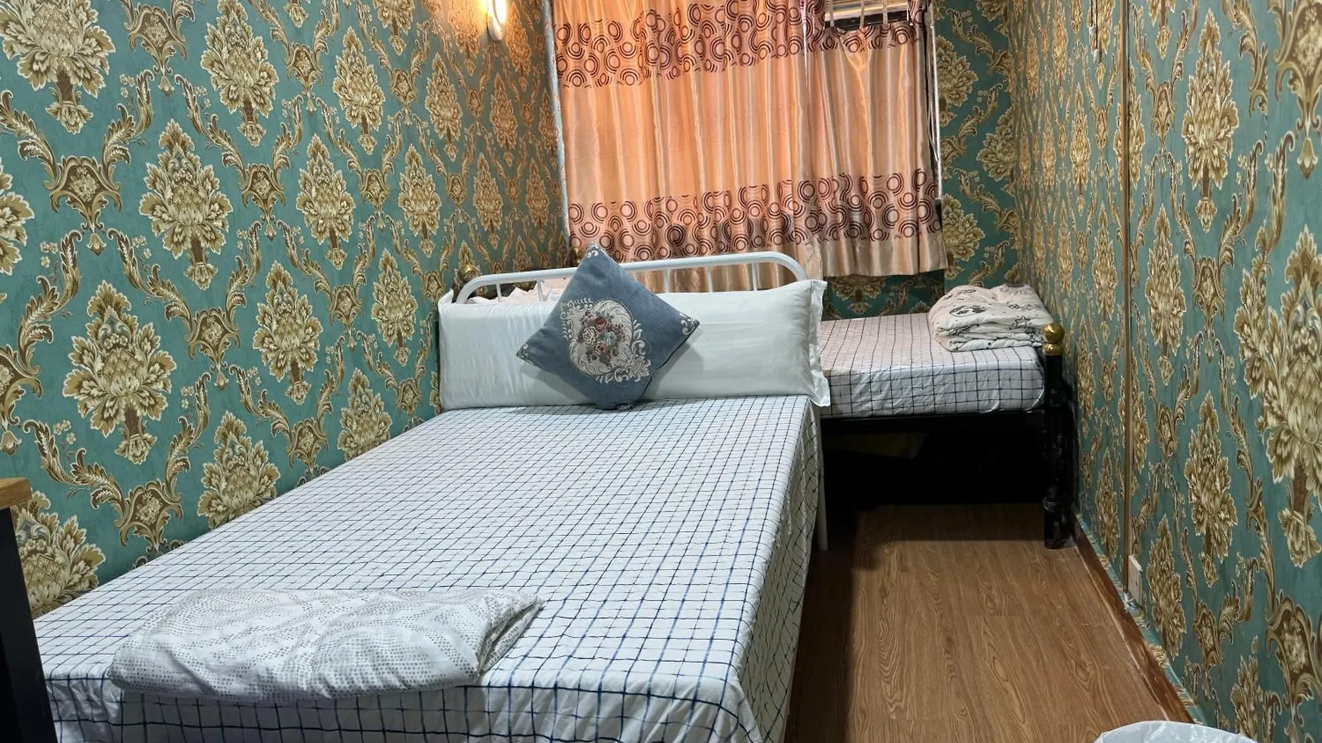 Lucky Hostel B6 Hong Kong 0*,  China