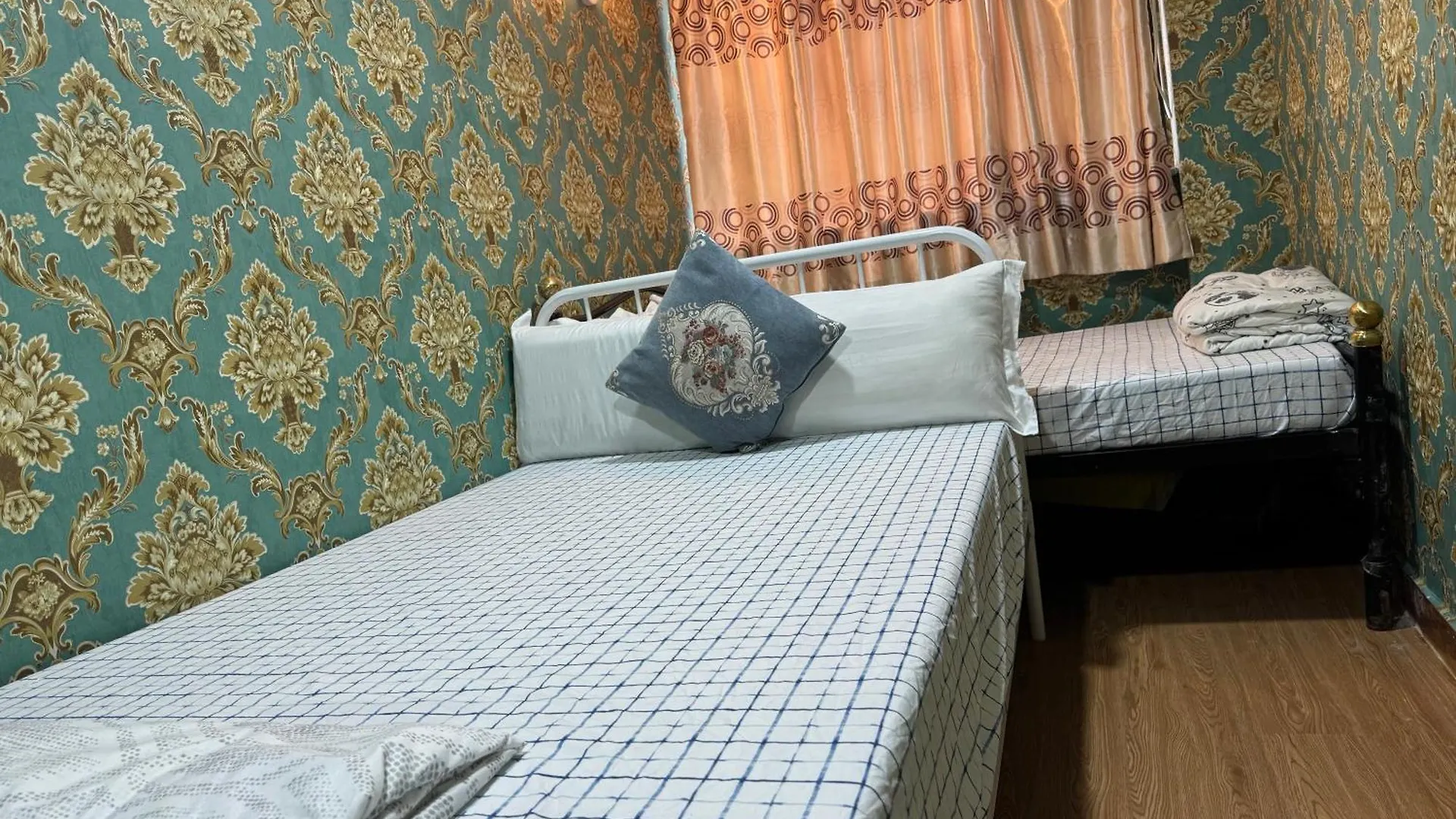 Lucky Hostel B6 Hong Kong China